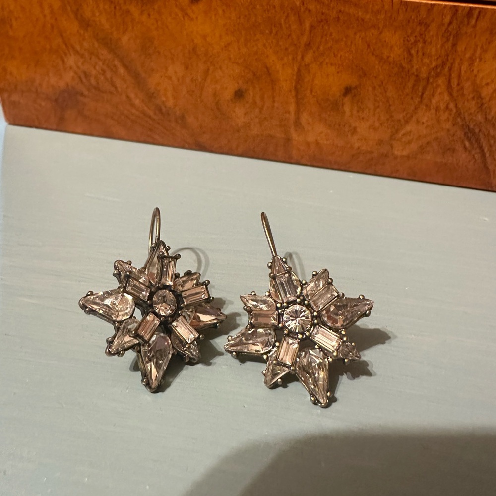 Chloe + Isabel Vintage style Starburst Earrings